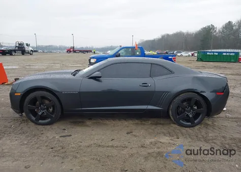2013 Chevrolet Camaro 1Ls from USA, damaged, VIN 2G1FE1E3XD9107727